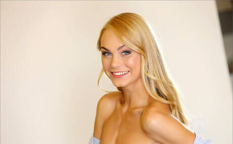 MPL Studios are pleased to offer you a free photos featuring Erika unveiling amazing body