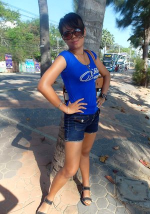 Tuk Tuk Patrol invites you to browse their free photos with Paw in boy fuck girl scene